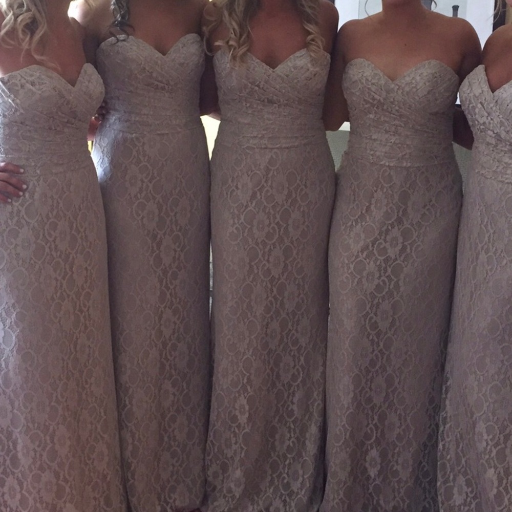 Beautiful long dress!